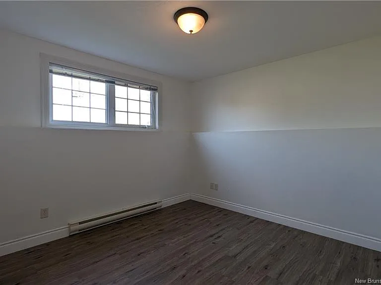 47 Myriam Cres — Photo 5
