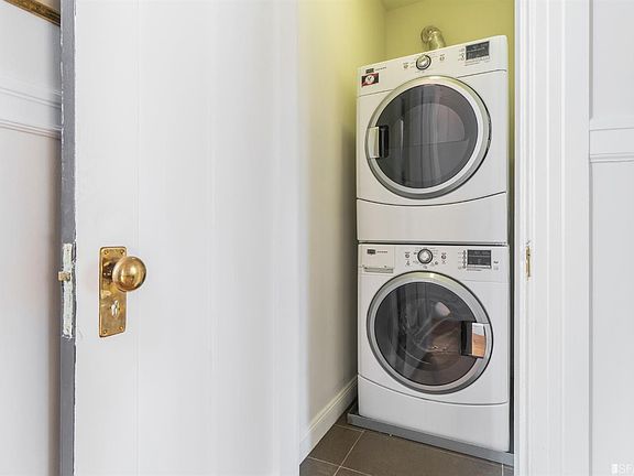 5th image of 465 Waller St
