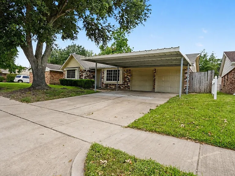 4210 Cork Ln — Photo 2