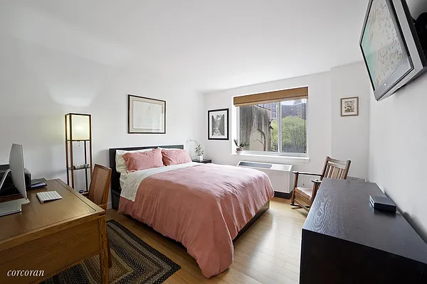 Sold by Corcoran | media 25