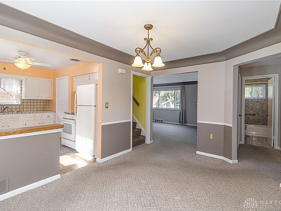 5th image of 3893 Mantell Ave