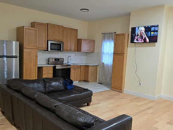 3rd image of 6801 Ditman St Floor 1