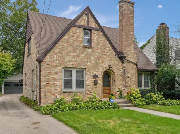 1340 Giddings Ave SE, Grand Rapids, MI 49506