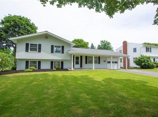 372 Churchill Dr, Rochester, NY 14616