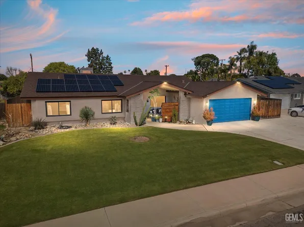 3040 Jacaranda Dr, Bakersfield, CA 93301