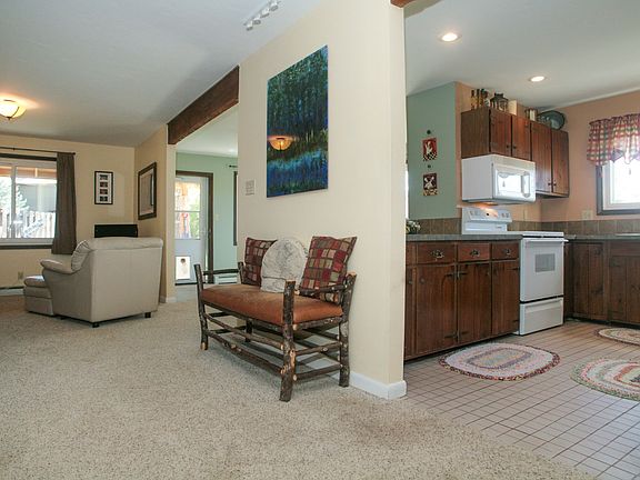3rd image of 707 Bull Run APT 1B