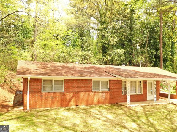223 Dogwood Ave, Cornelia, GA 30531