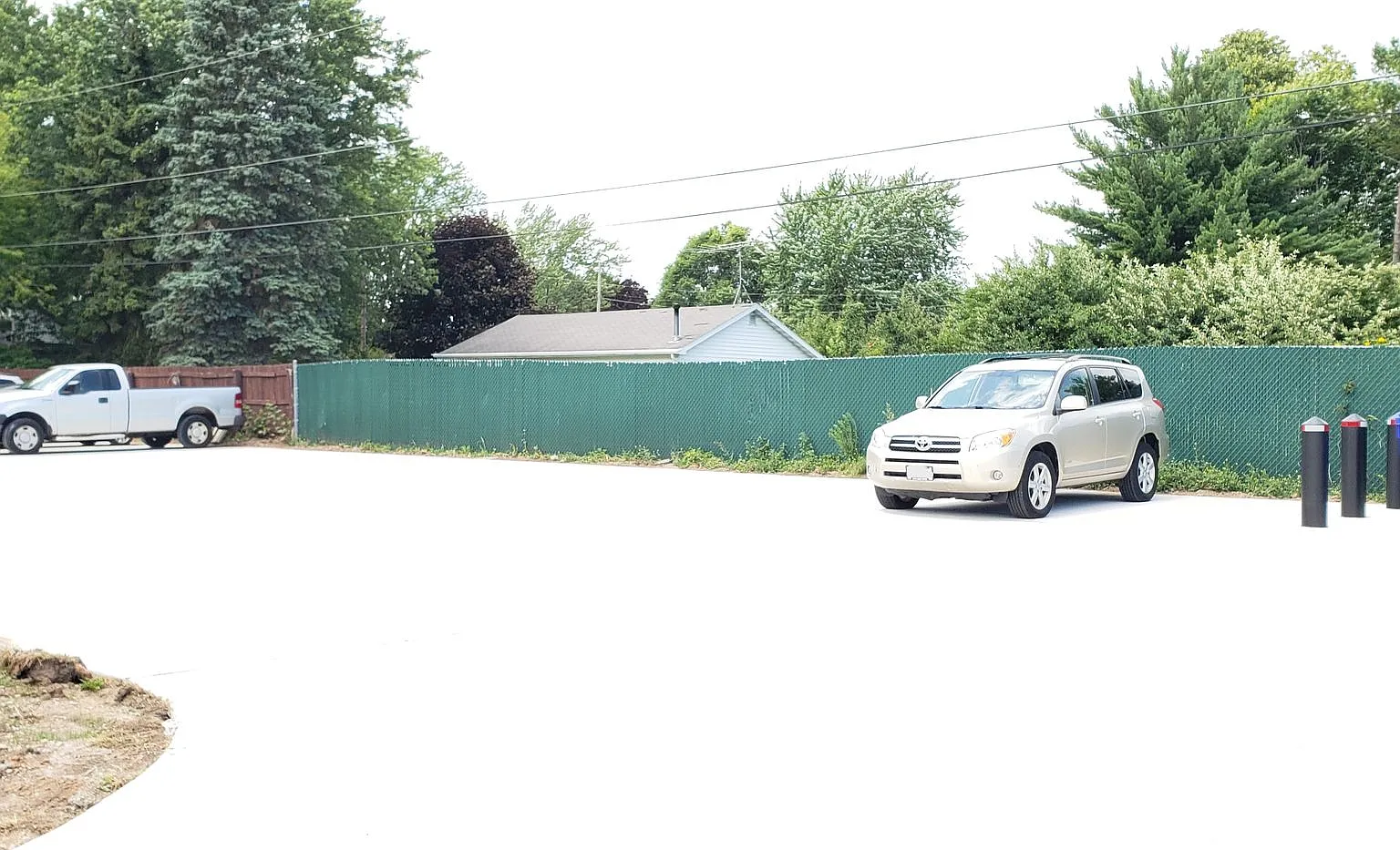 812 W Whittier Dr. — Photo 2