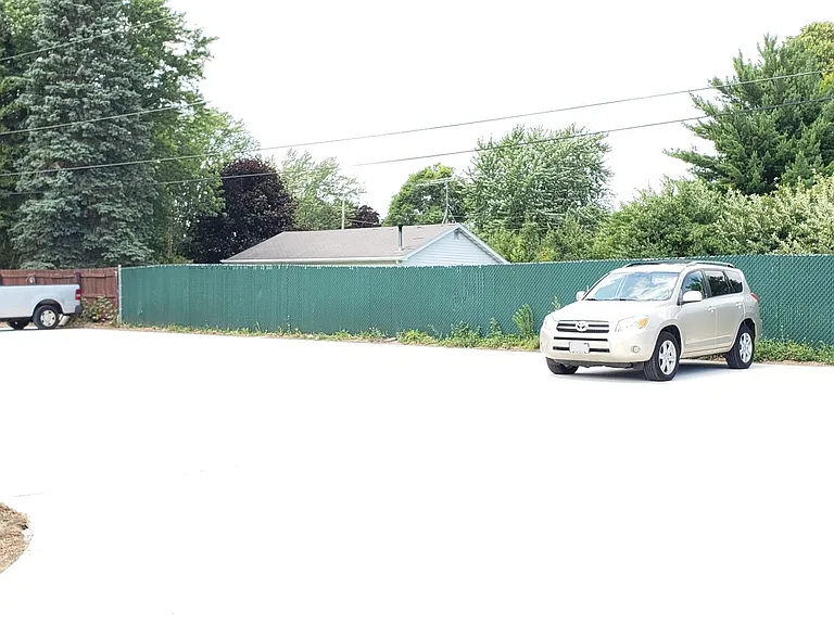 812 W Whittier Dr — Photo 12
