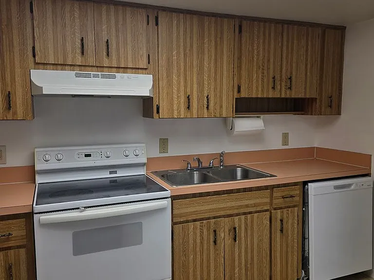 1150 W G Martinelli Blvd — Photo 7