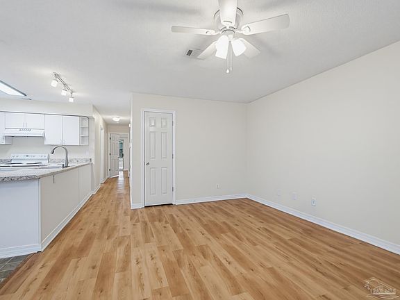5th image of 5512 Woodsman Ct