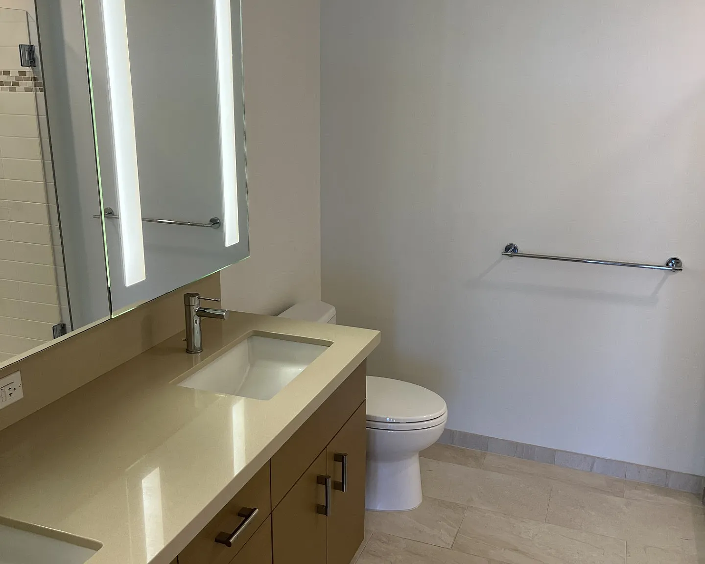 555 South St — Photo 3