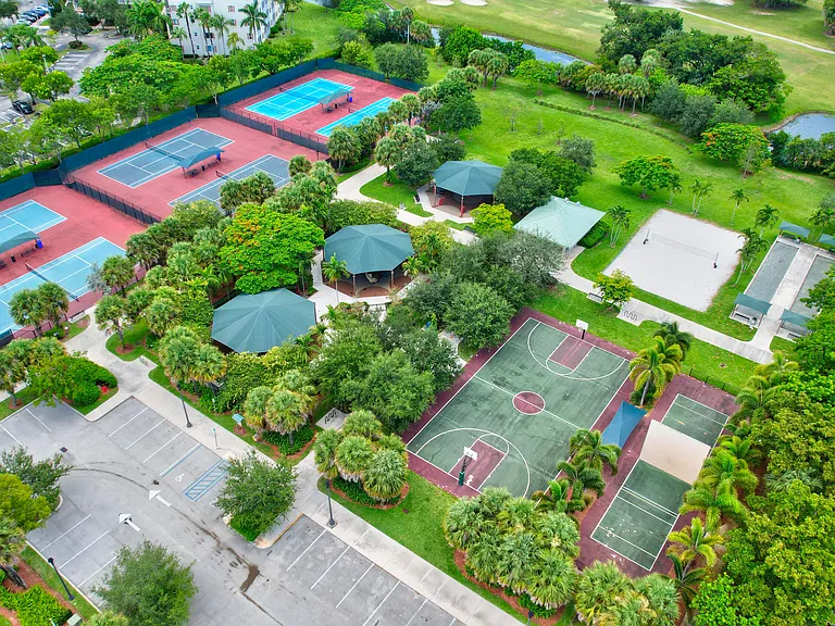 800 Cypress Blvd #204A — Photo 44