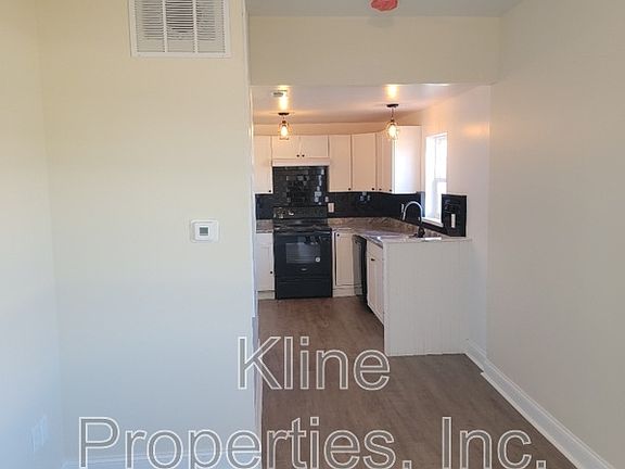 4th image of 1046 1/2 S High St