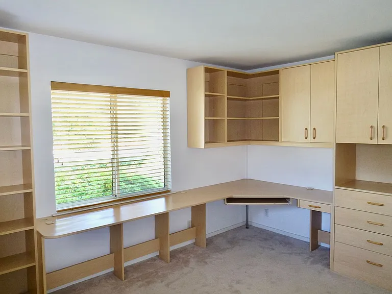 37 N Avalon Dr — Photo 24