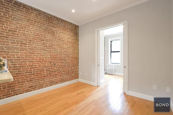 Rented by Bond New York | media 27
