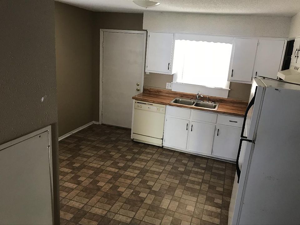 2nd image of 115 W Park St APT 13