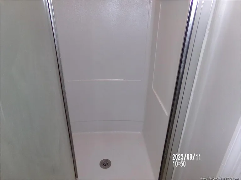 118 Girard Ave — Photo 14