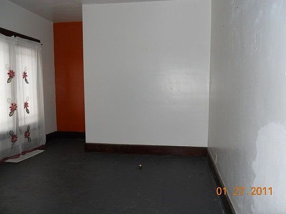 5th image of 1402 Danner Ave
