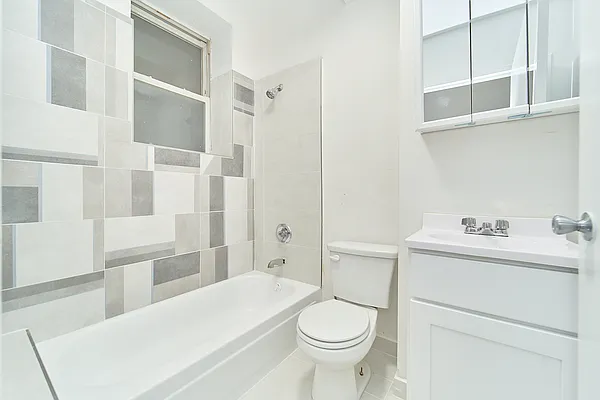 Rented by Living New York | media 13