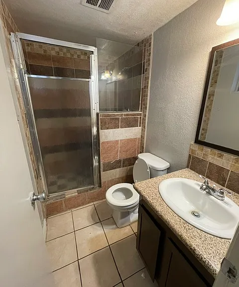 626 E Jahns Pl — Photo 9