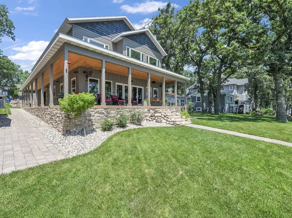 16692 255th Ave, Spirit Lake, IA 51360