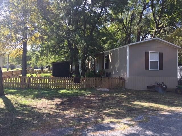 1st image of 301 Jones Cir