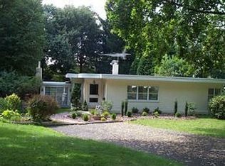 8202 Macarthur Rd, Glenside, PA 19038