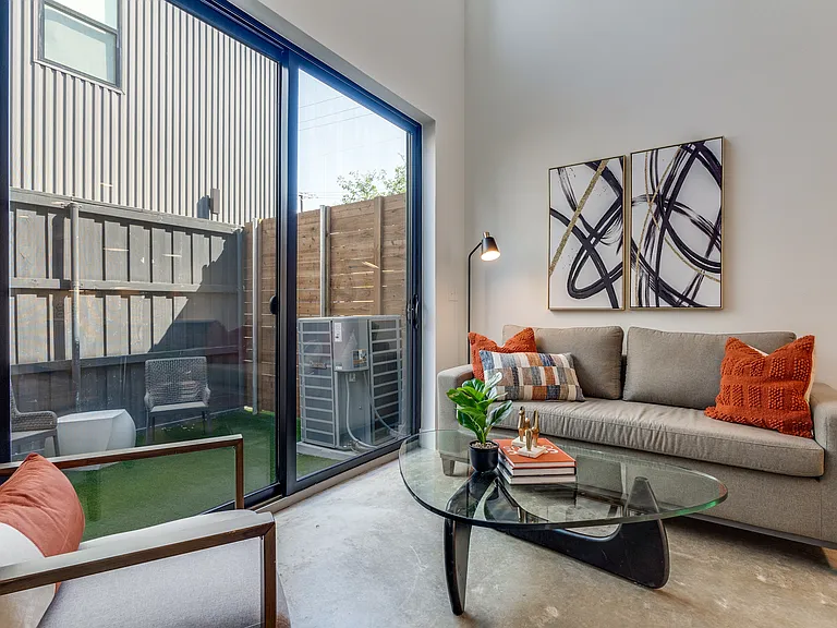 4918 Bryan St #102 — Photo 11