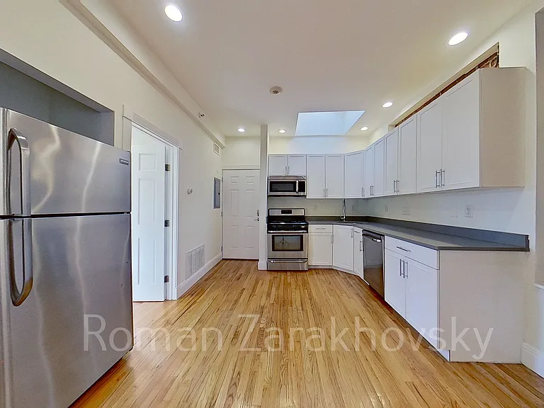 10 Brainerd Rd #32 — Photo 3