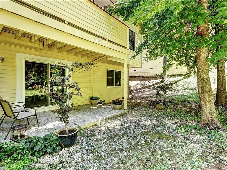 308 Bridge Way — Photo 12