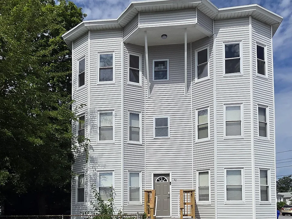 68 Claremont Ave #3