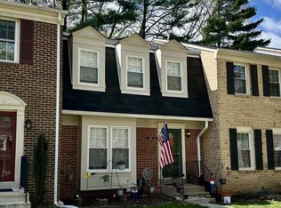 7917 Treeside Ct, Springfield, VA 22152