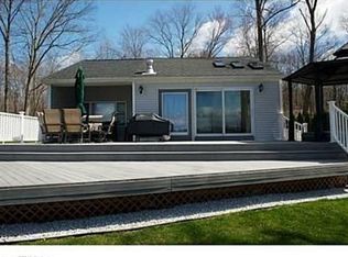 13 Oneill Ln, East Hampton, CT 06424