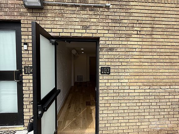 2nd image of 1639 Alameda Ave Unit 103
