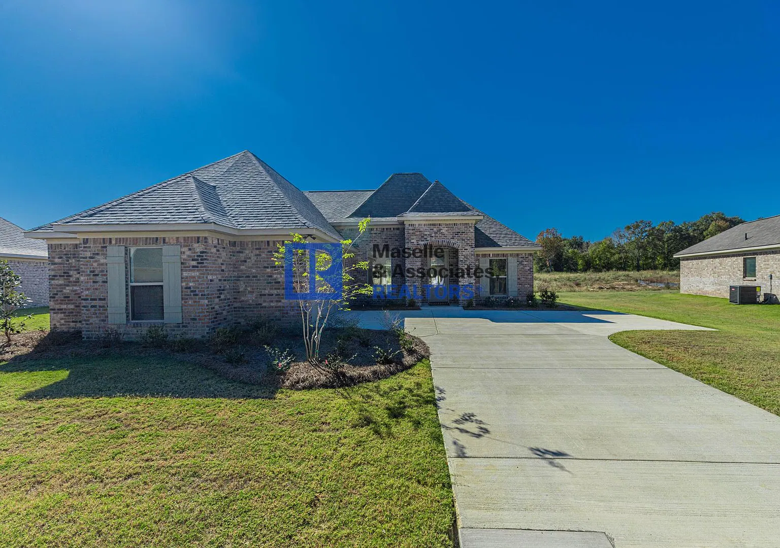 3 Bed / 2 Bath New Construction Home in Stapleton — Photo 4