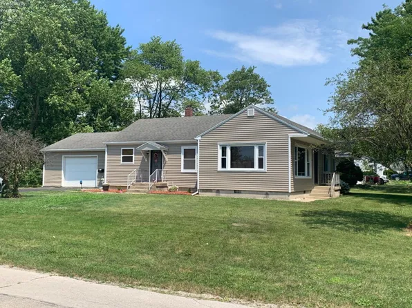 144 Portage St, Oak Harbor, OH 43449