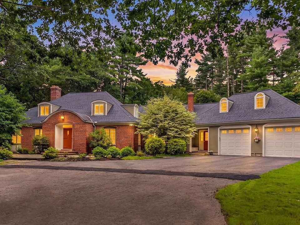 1st image of 8 Buttercup Ln