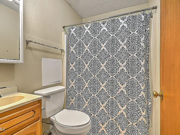 128 Sycamore Dr #128 — Photo 7