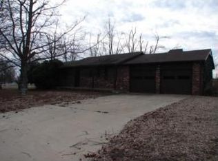 2020 S Dixieland Rd, Rogers, AR 72758