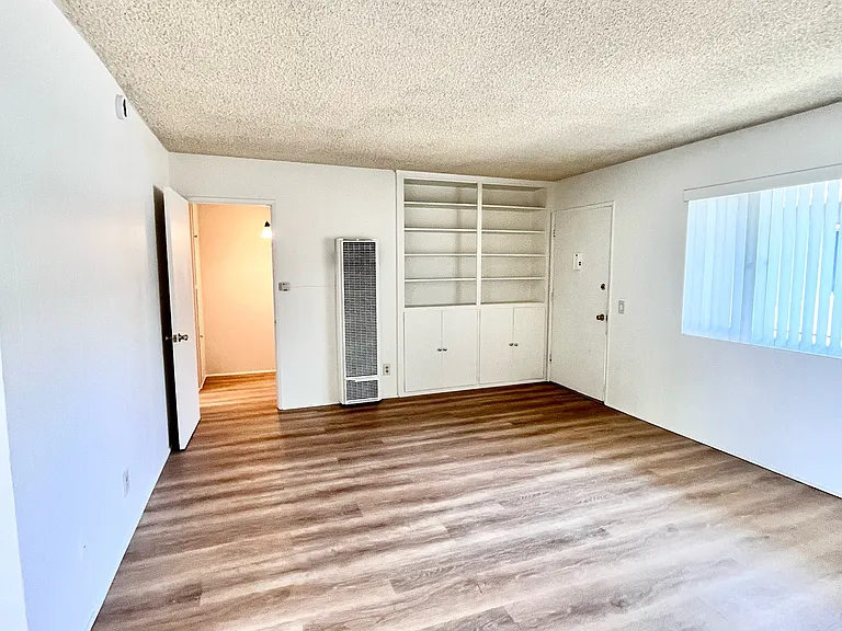 2835 Nina St #11 — Photo 6