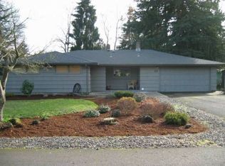 37 Crosby Ave, Springfield, OR 97477