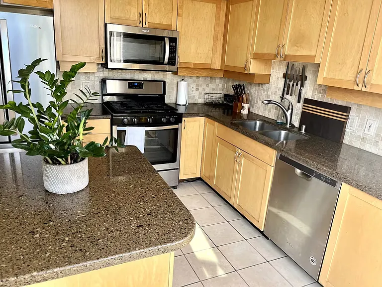 1240 India St #2105 — Photo 5