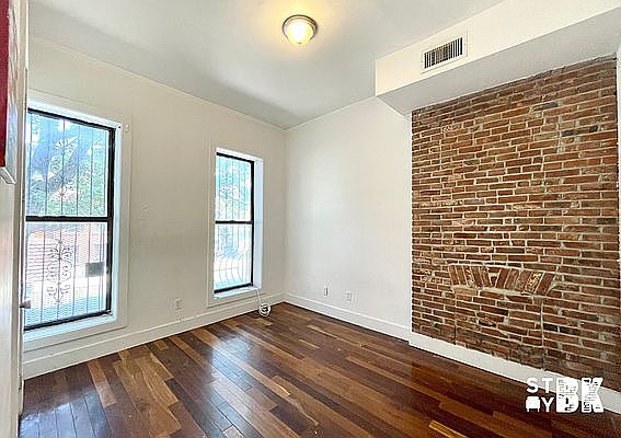 5th image of 434 Throop Ave #2M