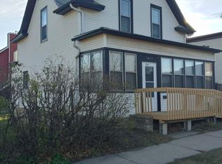 1060 Arkwright St, Saint Paul, MN 55130