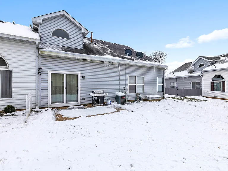 4347 Larkspur Ln — Photo 35