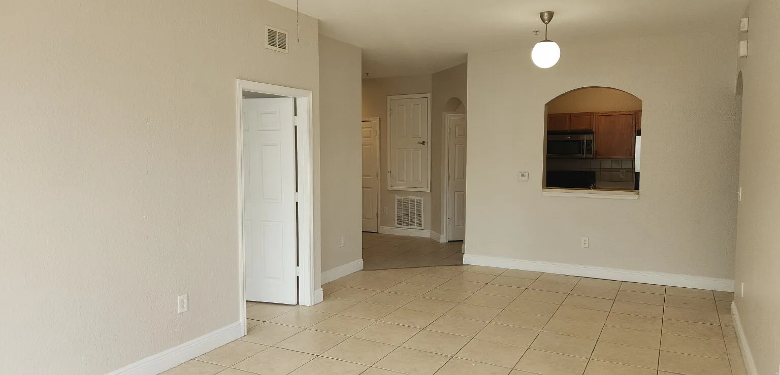 3 bed, 2.0 bath, 1408 sqft, $1,675 — Photo 3