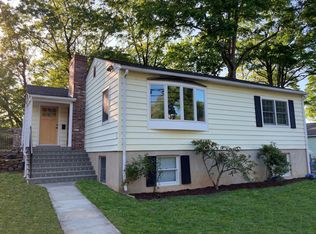 6 Cary Rd, Riverside, CT 06878