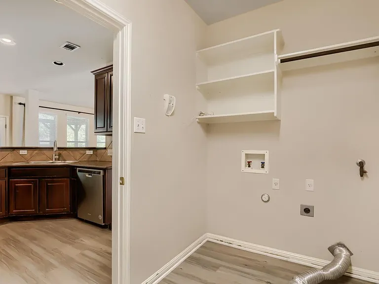9632 Morgan Creek Dr — Photo 16