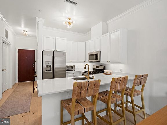 2nd image of 1210 R St NW APT 213